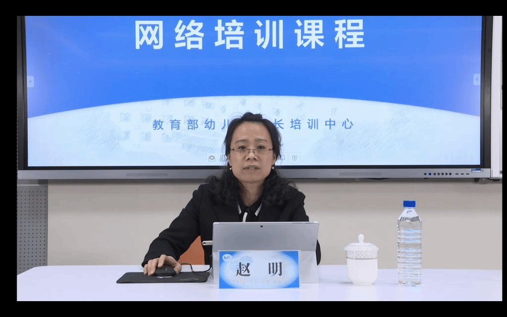 赵明